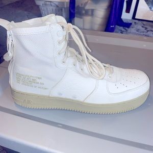 Nike a it Goddess of victory Mens sneaker size 9.5